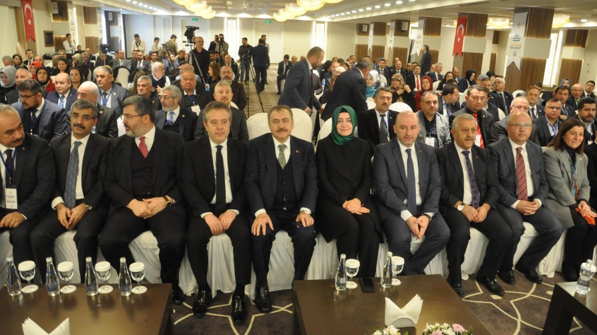 AK Parti'li Kaya: Suriyelilere yaptmz yatrmlar 40 milyar dolar at