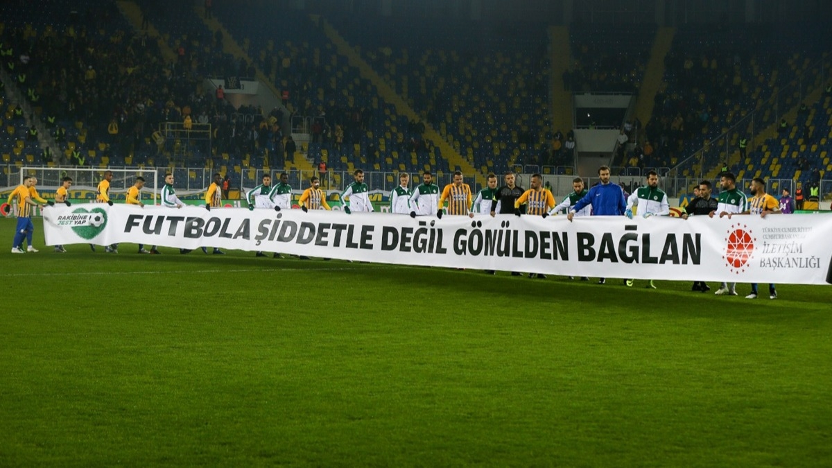 Ankaragc-Konyaspor manda 'Rakibine Jest Yap' kampanyasna destek