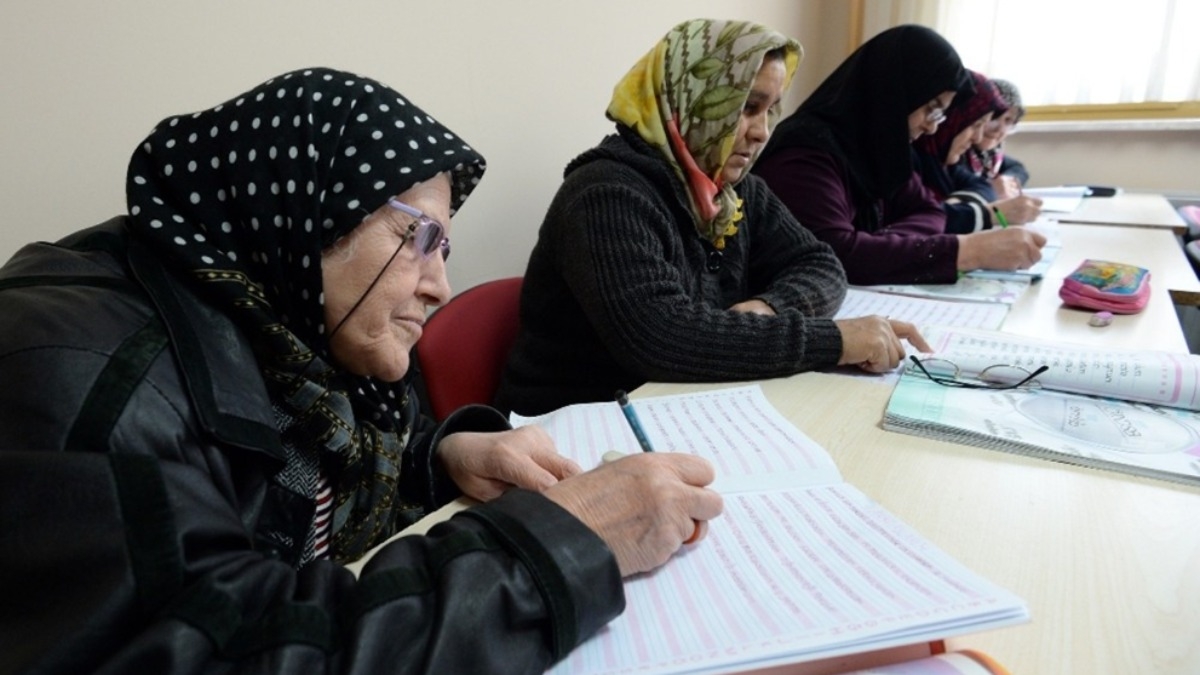 62 yanda okuma yazma rendi 