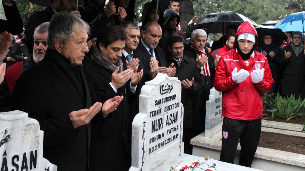 Samsunspor, 31 yl nceki kazada vefat eden teknik adam ve futbolcularn and