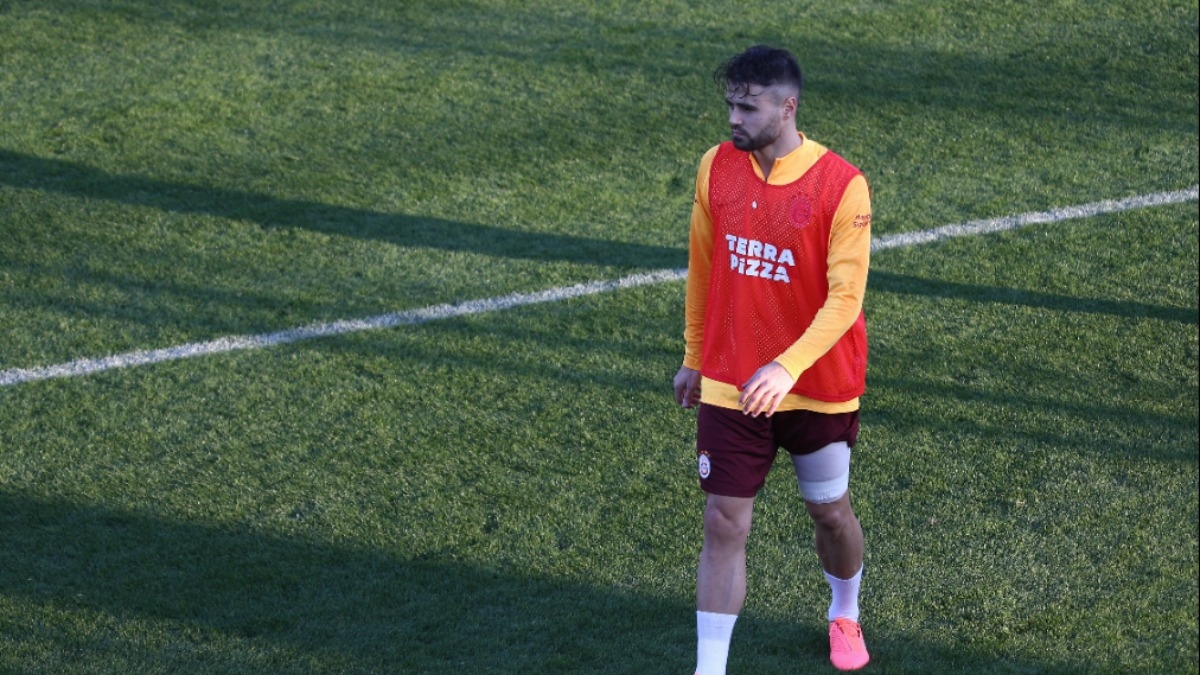 Galatasaray'da bir ayrlk daha