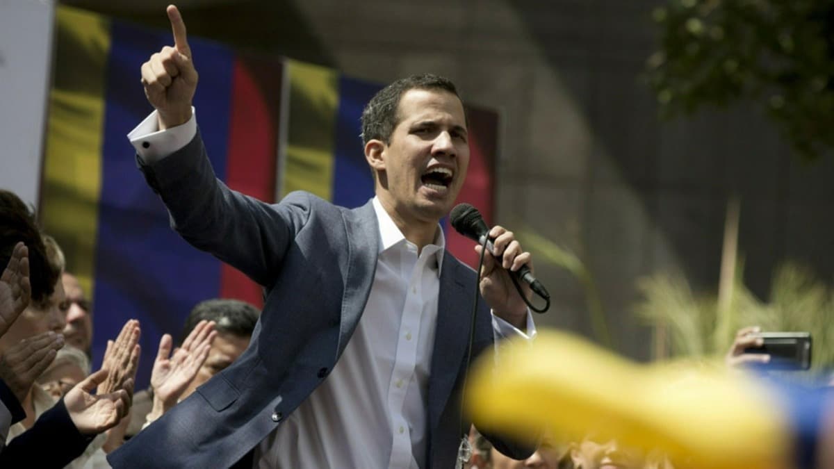 Venezuelal muhalif lider Guaido Brksel'de