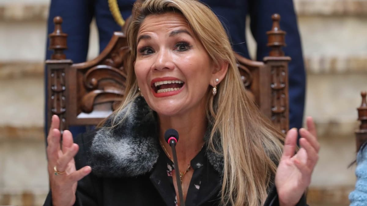 Bolivya'da geici Devlet Bakan Anez seim ncesi kabinesini yeniliyor