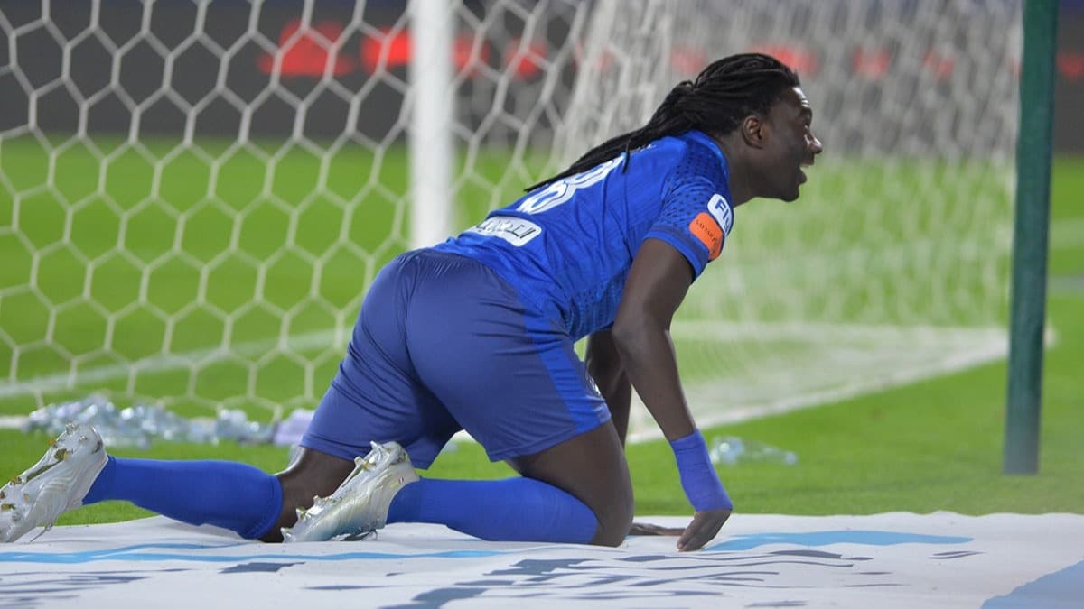 Gomis'in akl fikri Galatasaray'da! Dnmek istiyor...