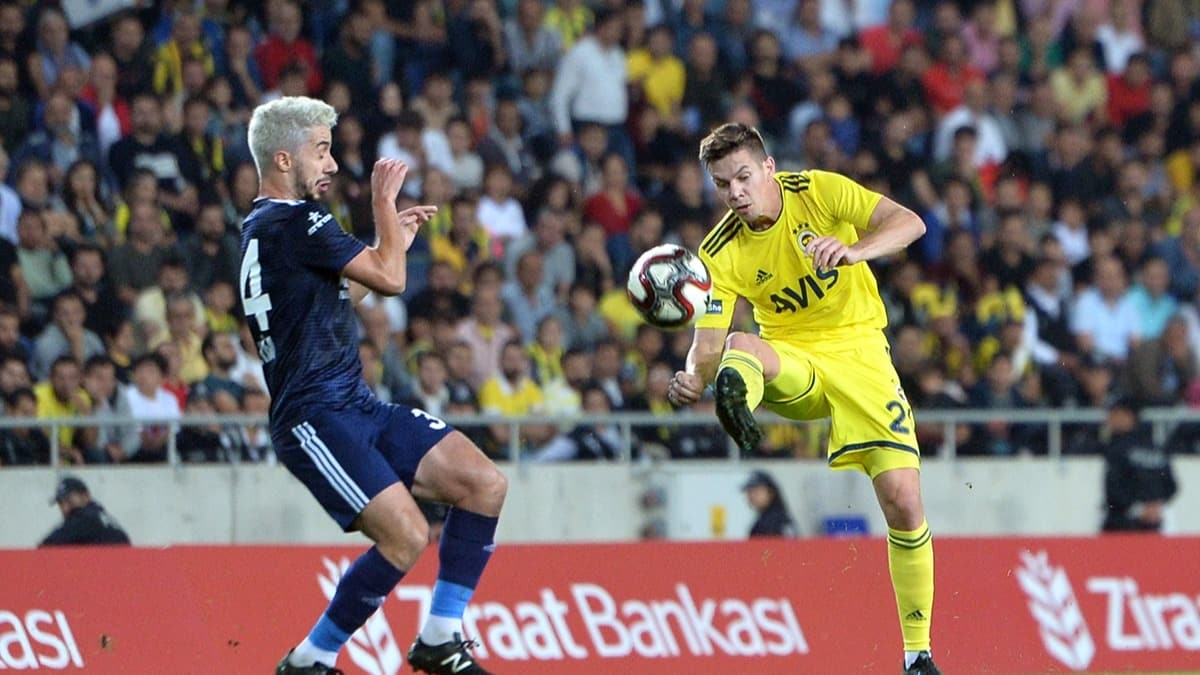 Fenerbahe, Miha Zajc'n satndan 4 milyon Euro bekliyor