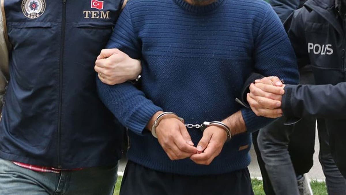 Trkiye'den snr d edilen Fransz terristlerden biri tutukland