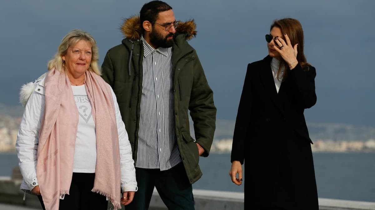 ngiliz anne ile Trk gencin 'kalpten' ball  