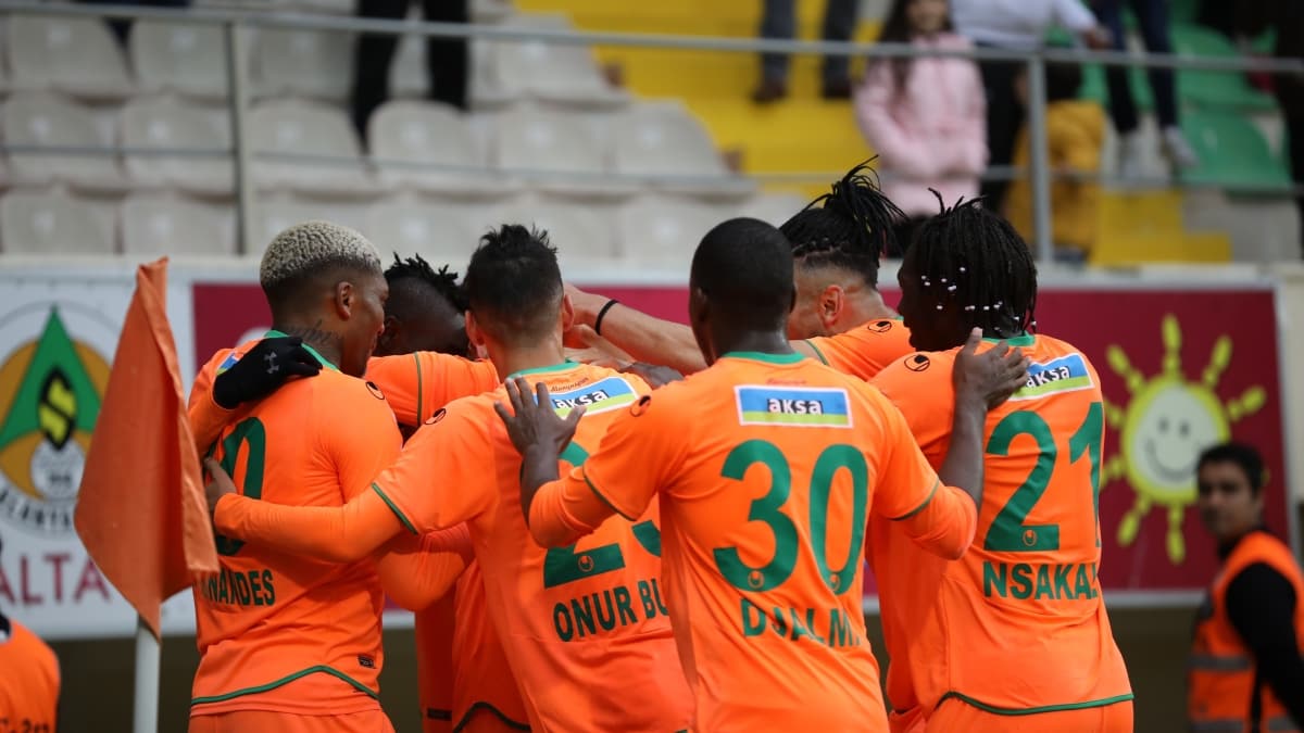Alanyaspor'dan st ste 5. galibiyet