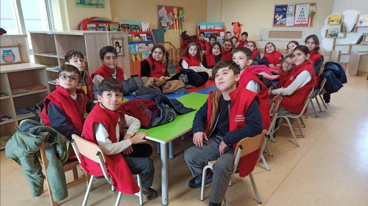 Trkiye'nin ilk 'ocuk haklar kesi' Karabk'te ald