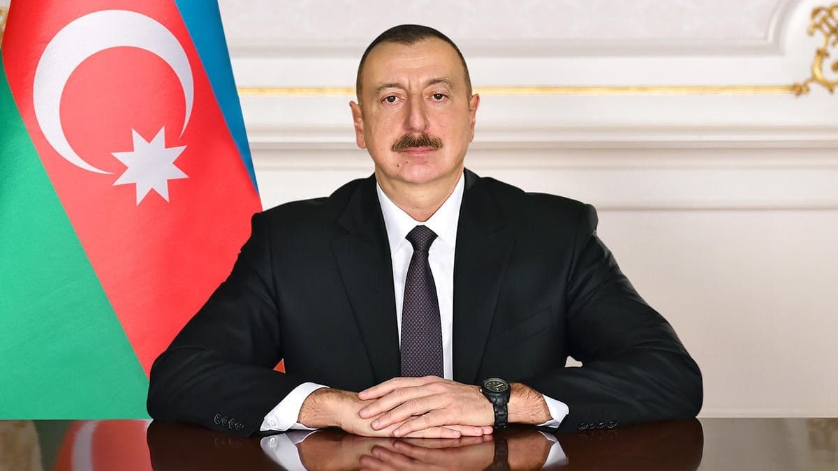 lham Aliyev'den Mevlt avuolu'na 'Dostluk' nian