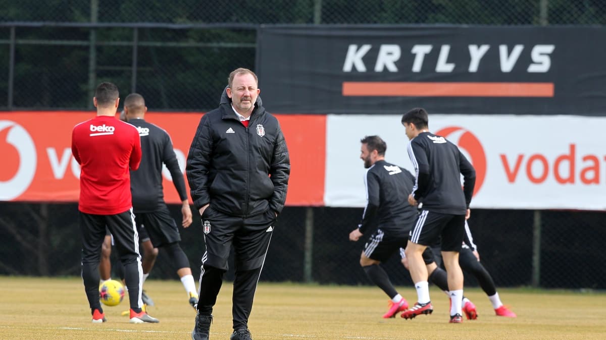 Efecan Karacan'n aklamalar akllara geldi