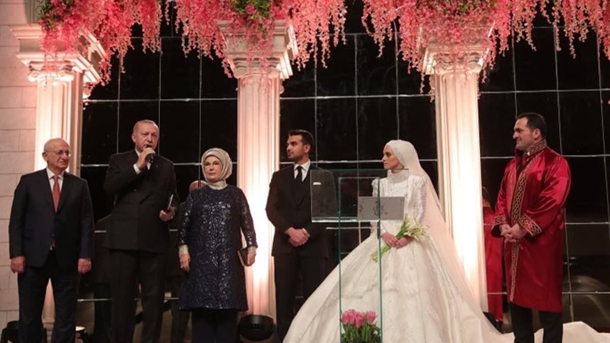 Cumhurbaşkanı Erdoğan, nikah şahidi oldu