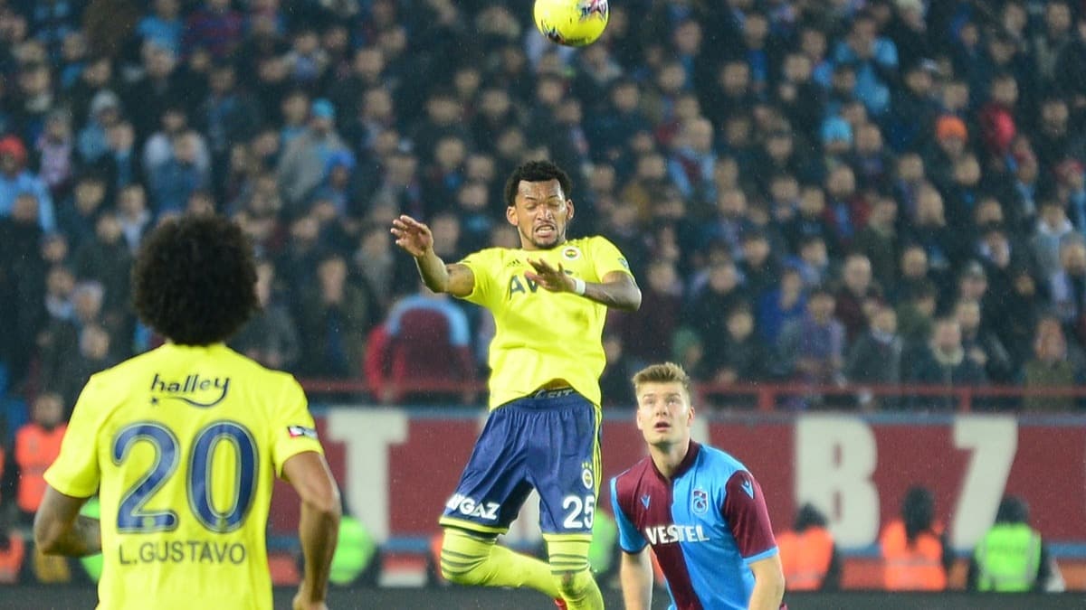 'Jailson bu kadar hata yaparken oynat beni hocam'