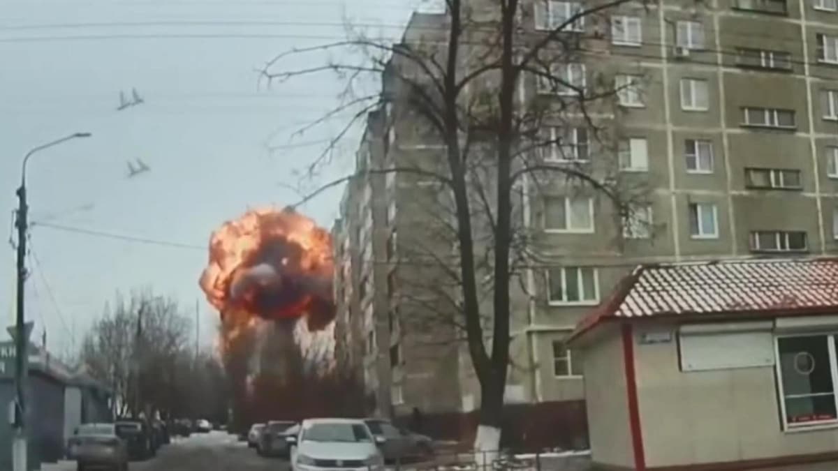 Rusya'da trafoda byk patlama: 24 bin ev etkilendi