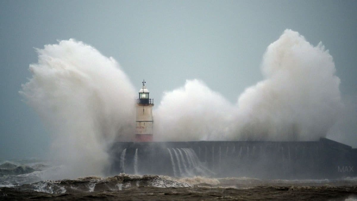 Ciara'dan sonra Dennis frtnas yolda 