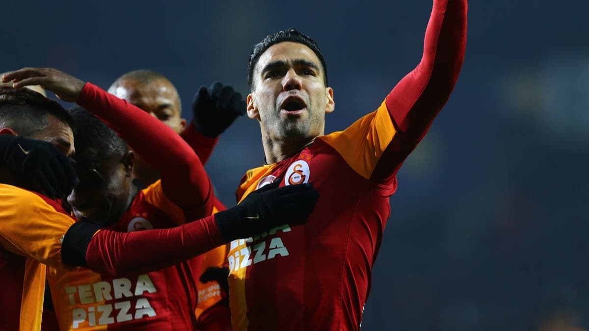 Falcao da Kadky'de gol atacam diyenlerden!