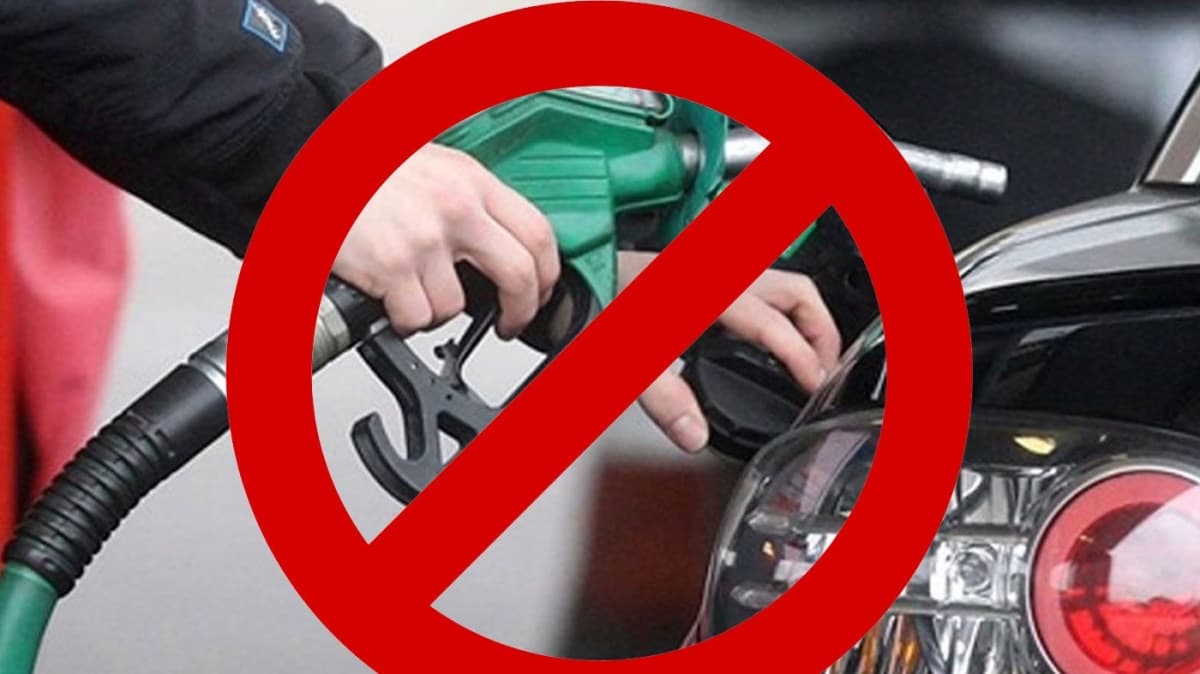 ngiltere, benzinli ve dizel otomobil satlarn 2032'de tamamen yasaklyor