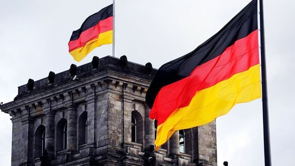 Almanya'da tutuklanan ar saclar, camilere saldrlar yapmay planlam