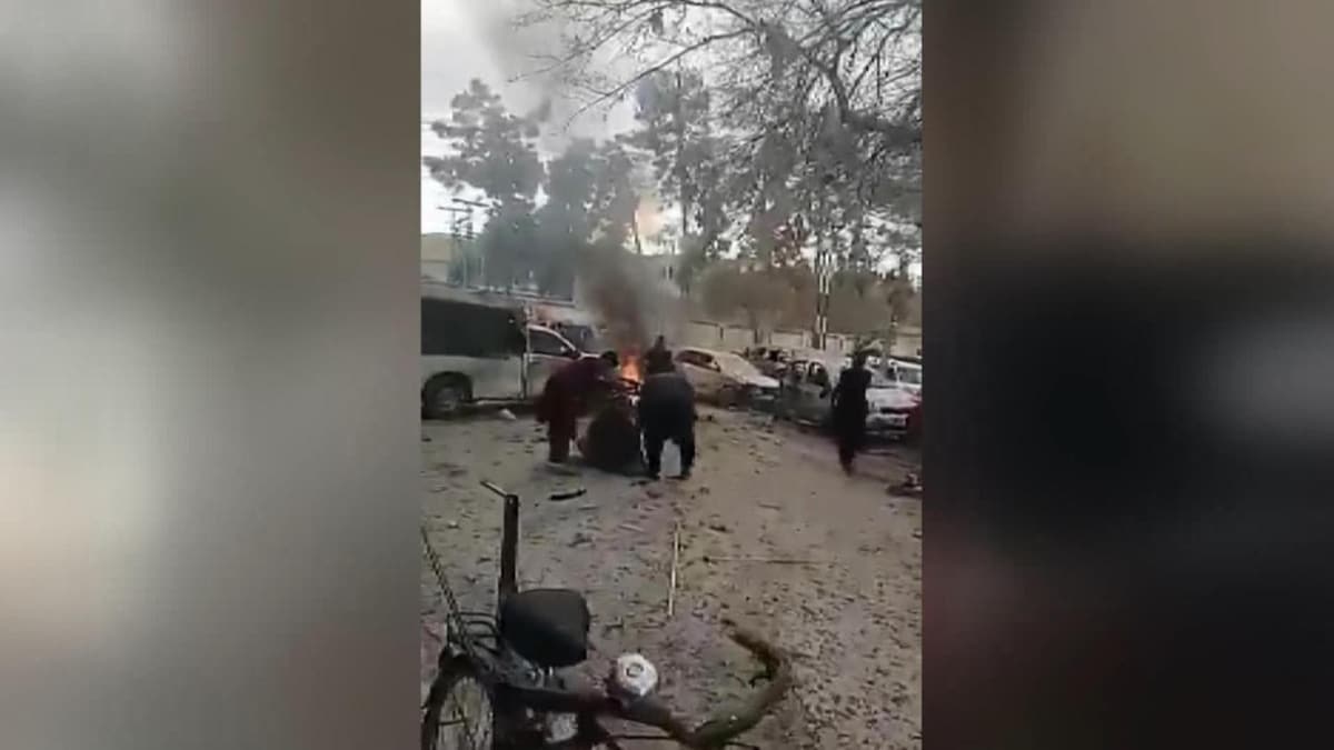 Pakistan'da Basn Birlii' binas yaknnda meydana gelen patlamada 5 kii ld