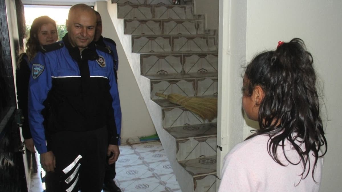 Polis olmak isteyen Hatice'yi duygulandran ziyaret 