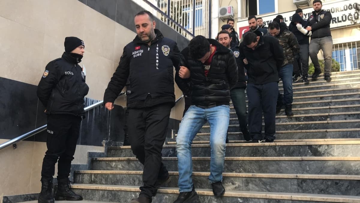 Ara farlarn 1 dakikada sken hrszlk zanllar yakaland