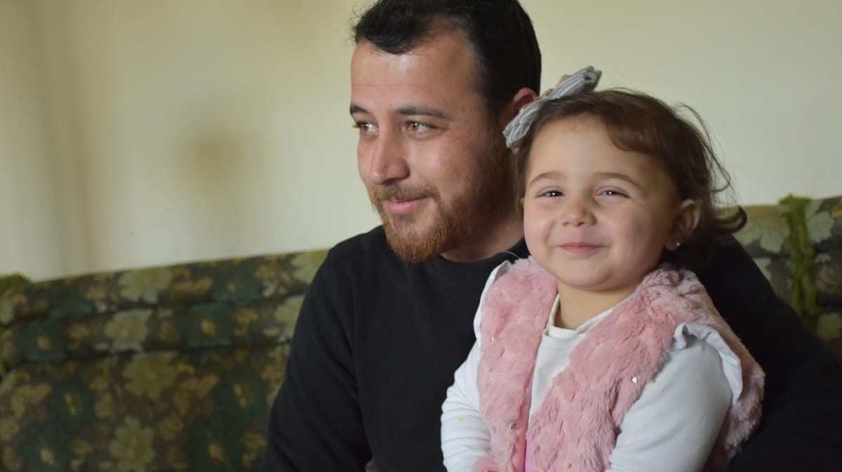 Suriyeli minik Selva, 6 aydr ''sava oyunu'' oynuyor