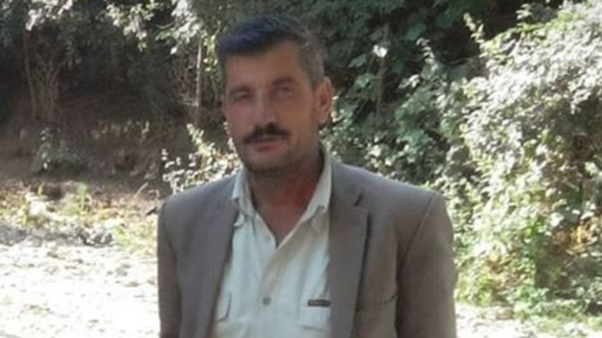 Yolda kalan srcye yardm ederken canndan oldu 