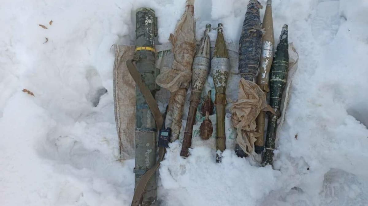 Hakkari'de, PKK fzesi ve mhimmat ele geirildi