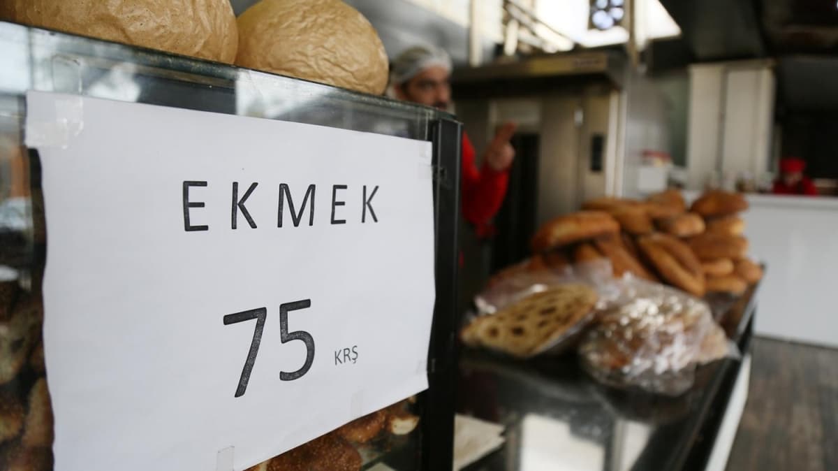 Antalya'da 'ucuz ekmek tartmas' devam ediyor