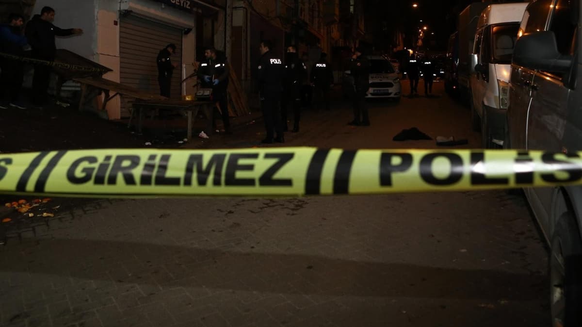 Beyolu'nda silahl saldrda 2 kii yaraland
