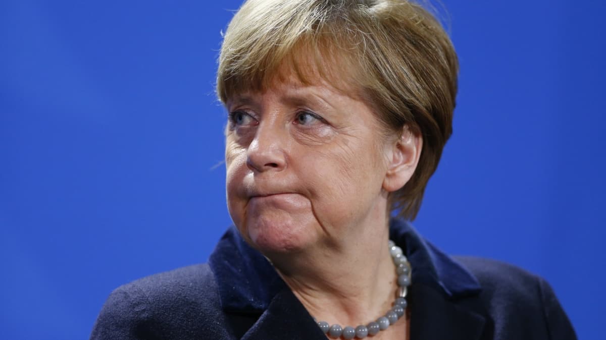 Almanya Babakan Angela Merkel'den dlib aklamas: dlib'teki durumun hzl bir ekilde iyilemesini umut ediyorum