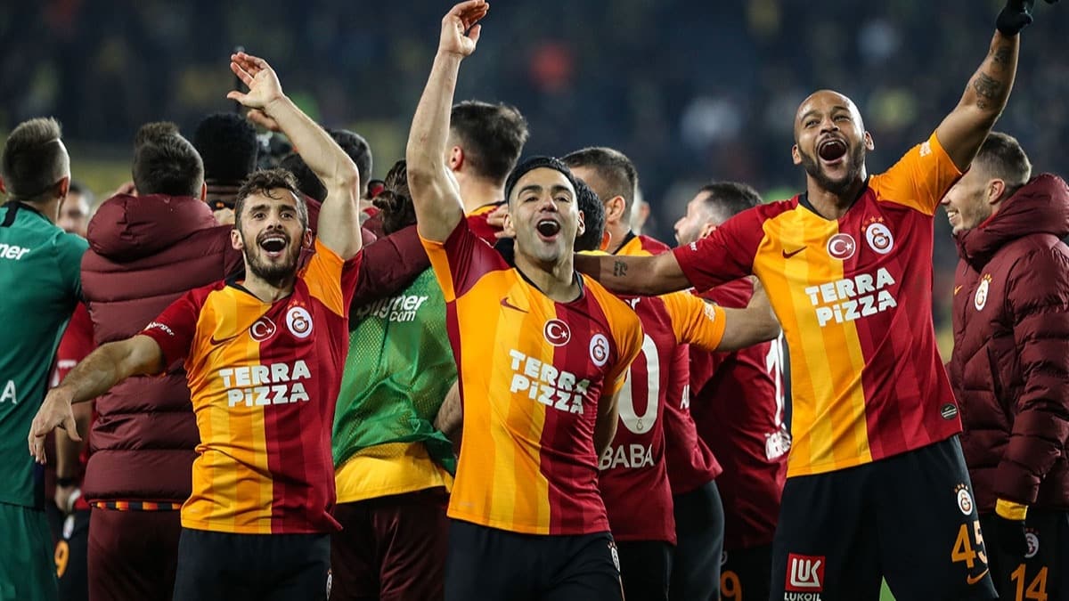 Galatasarayl futbolculara zel prim