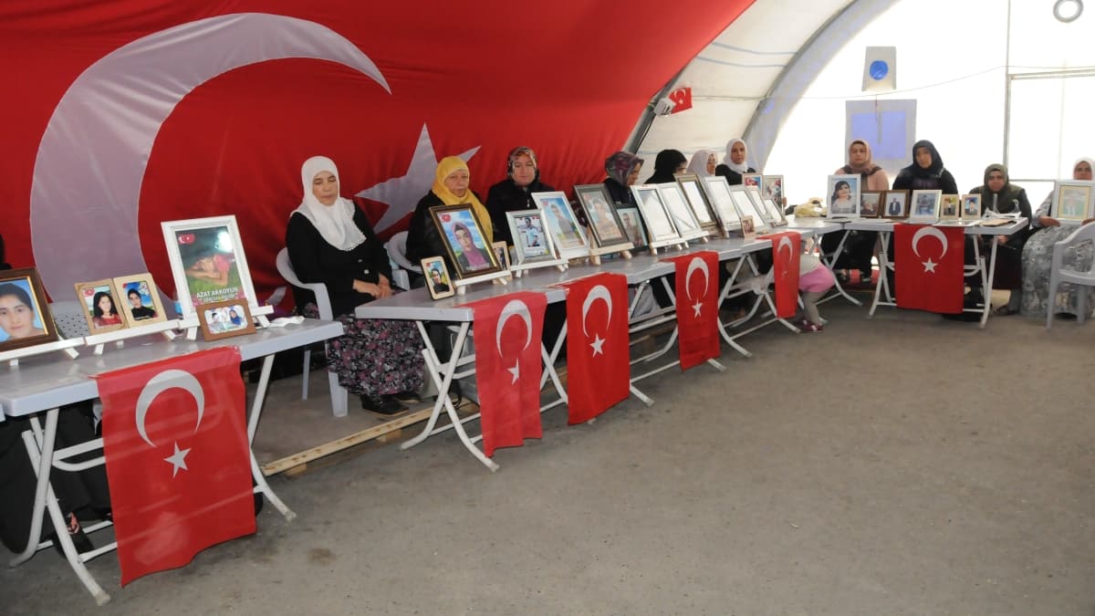 Diyarbakr anneleri Cumhurbakan Erdoan'n doum gnn kutlad 