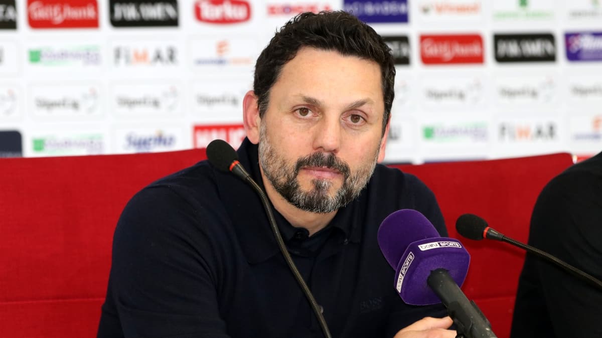 Fenerbahe'nin temasa getii iddia edilen Erol Bulut sezon sonuna kadar Alanyaspor'da
