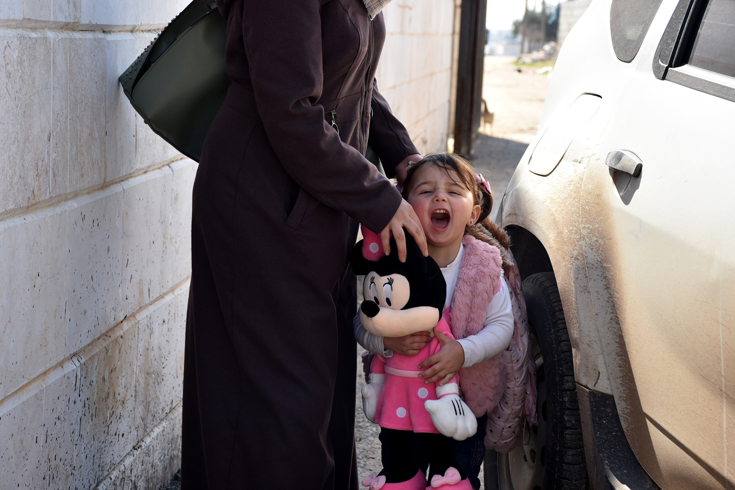 Suriyeli Selva art�k ger�ek oyuncaklarla, 'ger�ek' oyunlar oynuyor