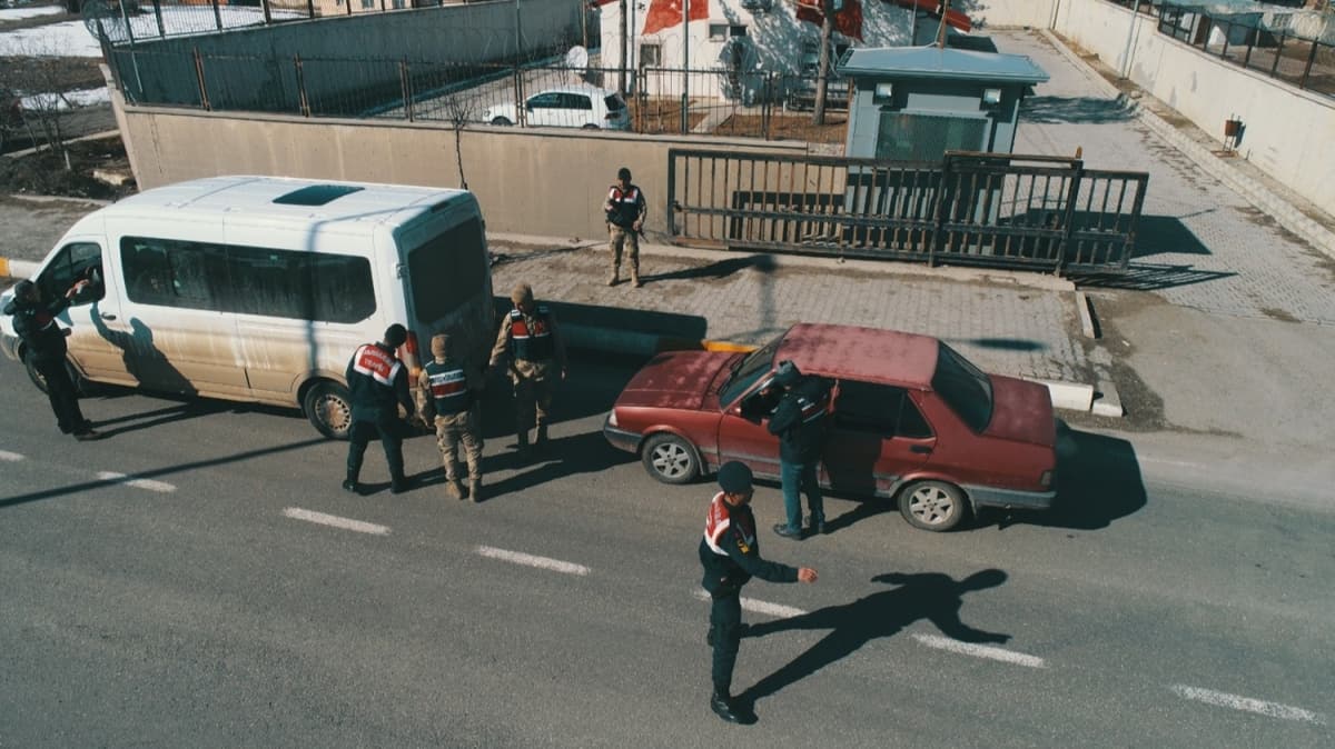 Erzurum'da drone desteiyle trafik denetimi