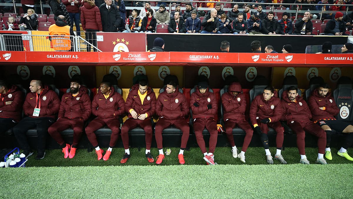 Galatasaray'da ayr�l�k! Fatih Terim gidi�ine onay verdi