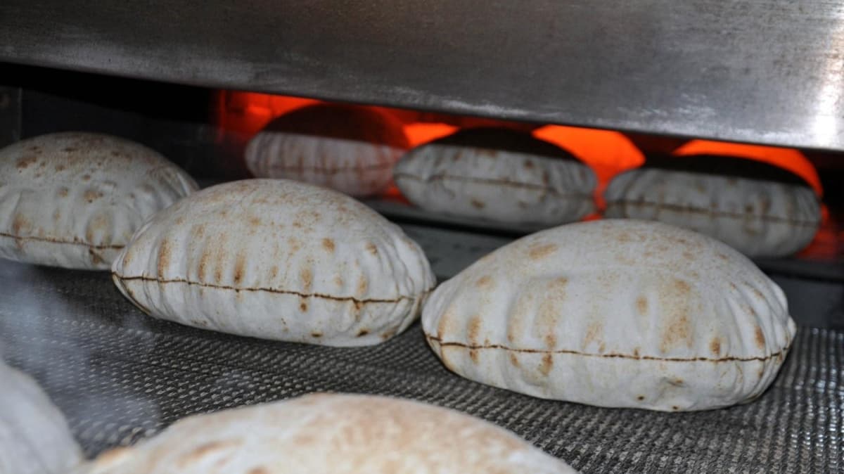 Suriye'de madur sivillere .,5 ayda 30 milyon ekmek ulatrdlar