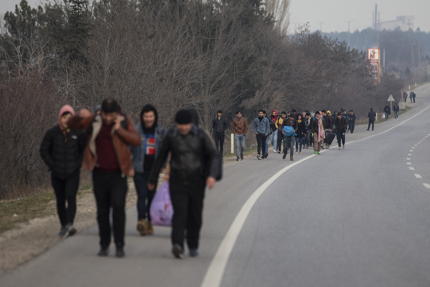 M�lteciler ak�n ak�n Avrupa s�n�r�na ilerliyor