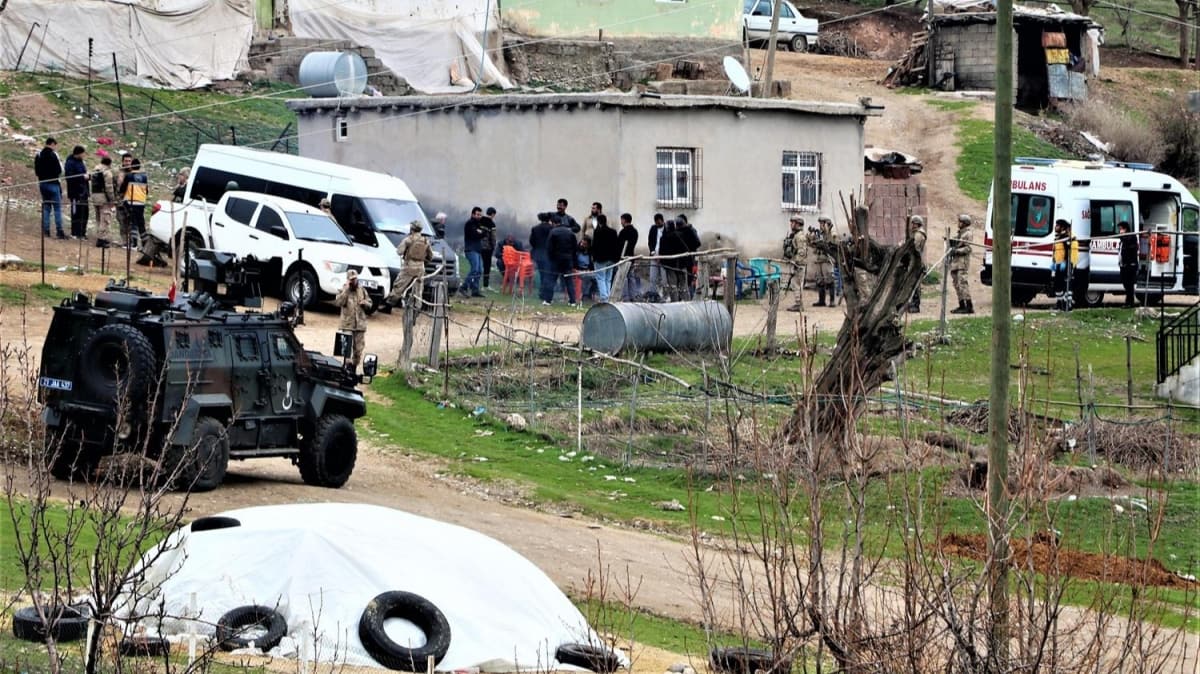 Diyarbakr'da ta, sopa ve silahl arazi kavgas: 8 yaral
