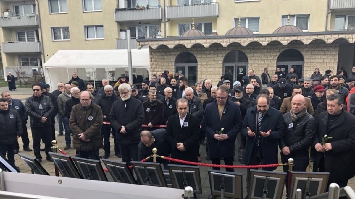 Hanau'daki rk terr saldrsnn kurbanlar Duisburg'da anld