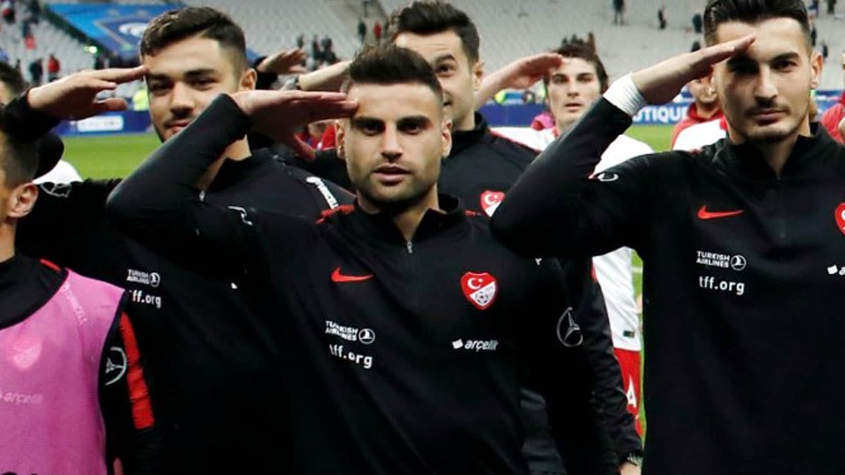 Milli futbolcu sakatland�