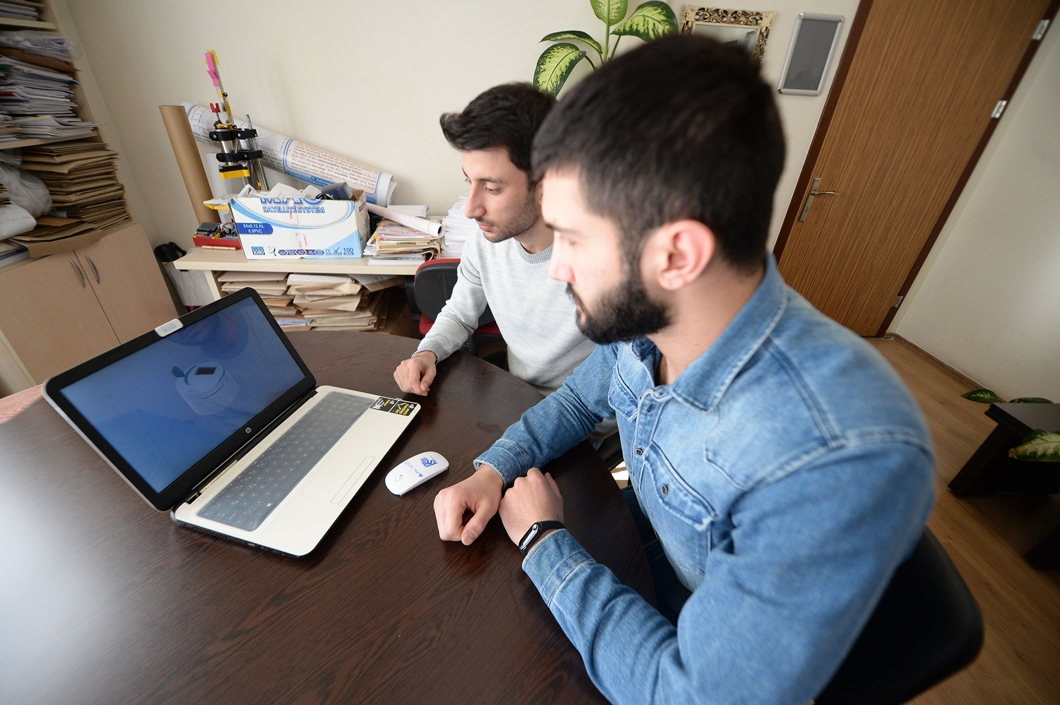 �niversiteliler nefesten kan �ekerini �l�mek amac�yla cihaz tasarlad�