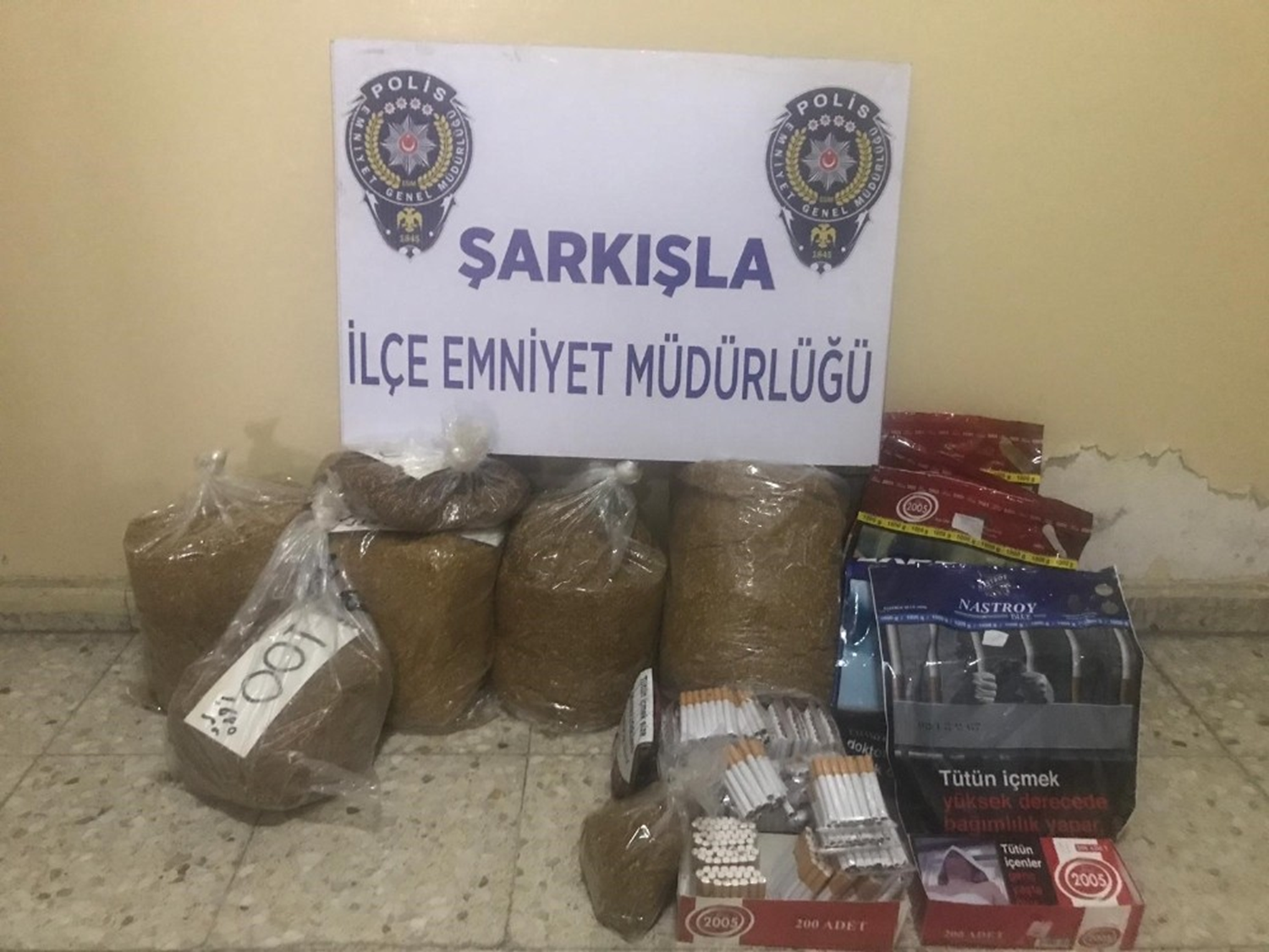 26 kilo ka�ak t�t�n ele ge�irildi