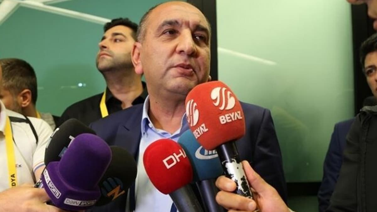 Fenerbah�e Y�netimi'nden teknik direkt�r a��klamas�