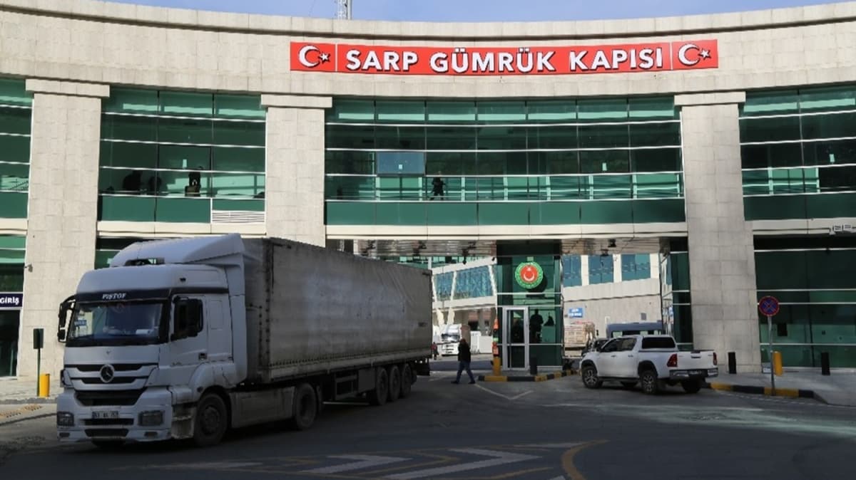 Sarp'ta 'Korona' kuyruu  