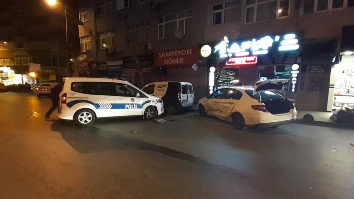 Devriye gezen polis aracna arpp katlar 