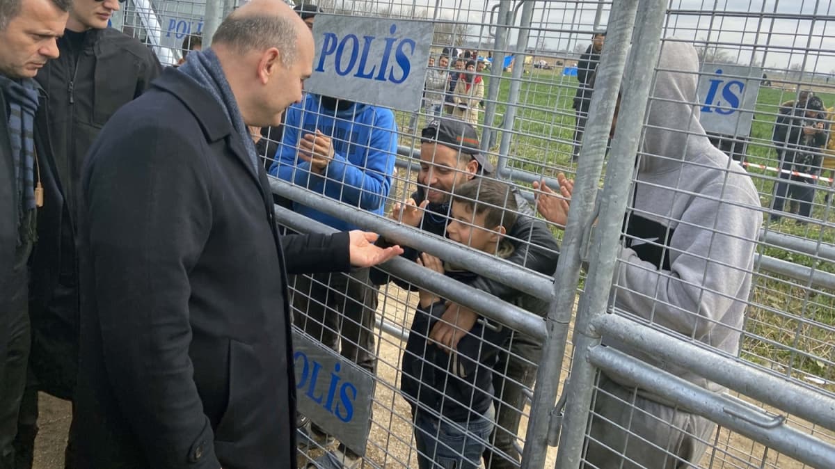 ileri Bakan Sleyman Soylu, Yunanistan snrnda incelemelerde bulundu
