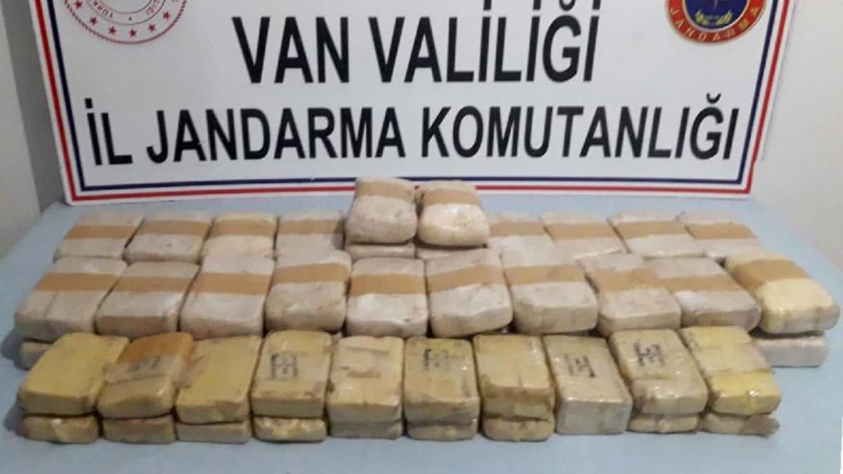Van'da 4 kilo 506 gram eroin ele ge�irildi