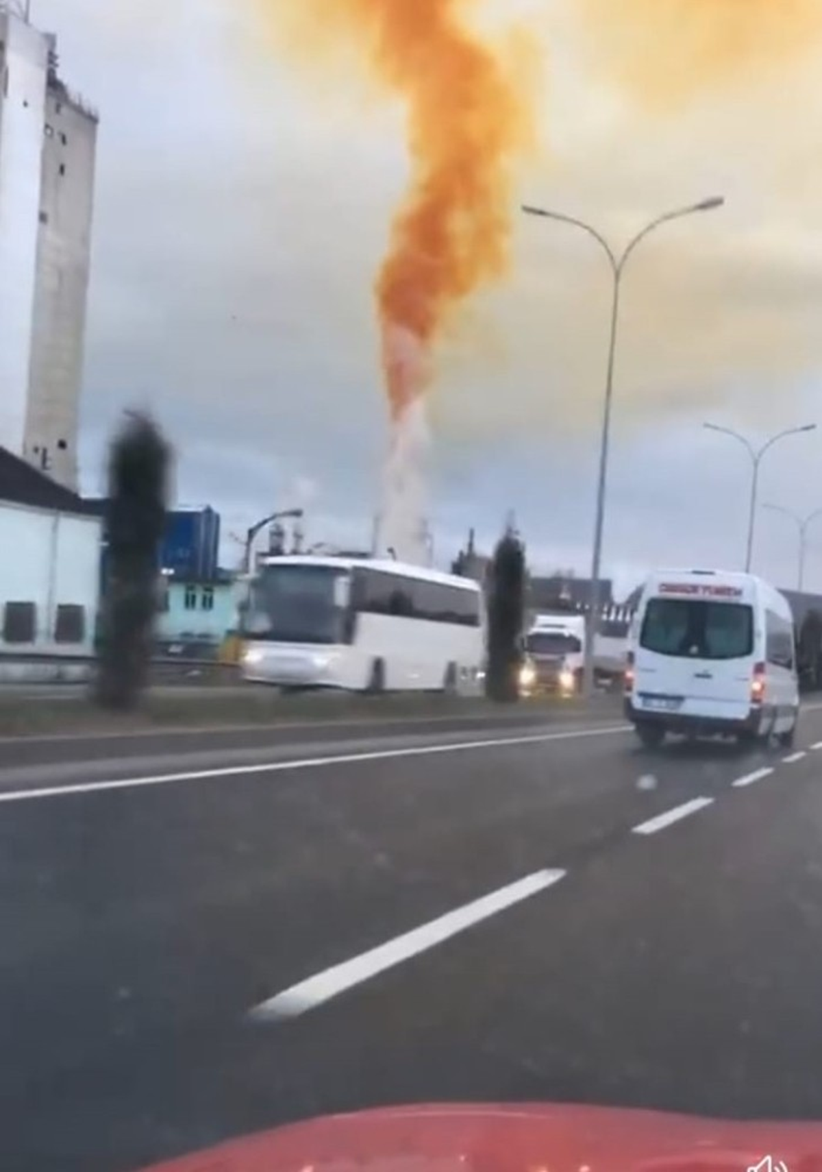 K�tahya'da sar� duman pani�i